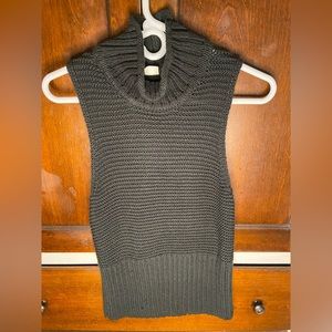 GAP black turtleneck sleeveless sweater size small